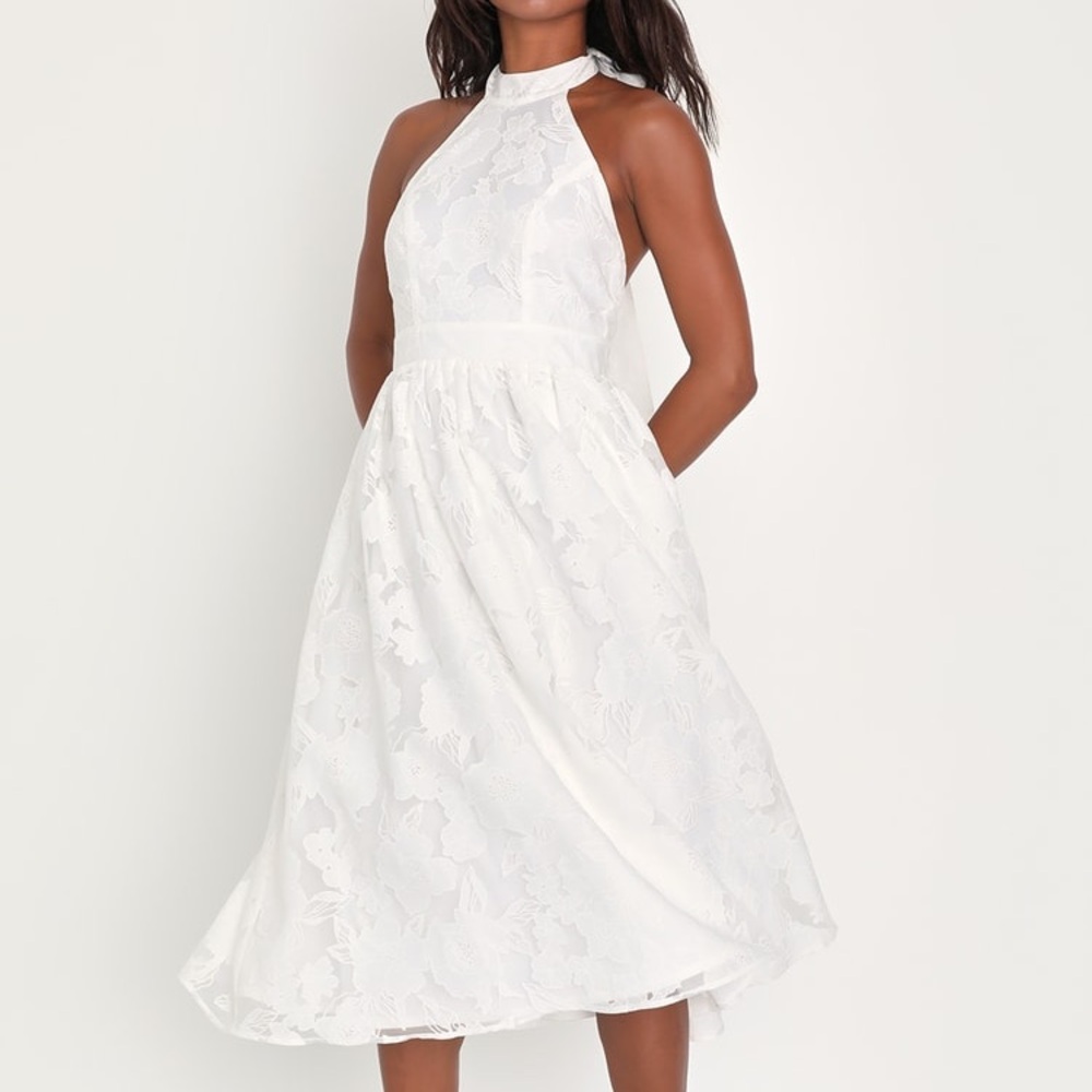 Lulu’s Gorgeous Look White Floral Burnout Halter Tie Neck Midi Dress, NWT Sz S